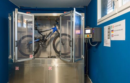 Garda Bike Residence