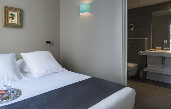 Suites & Hotel Helzear Champs Elysees Apartments