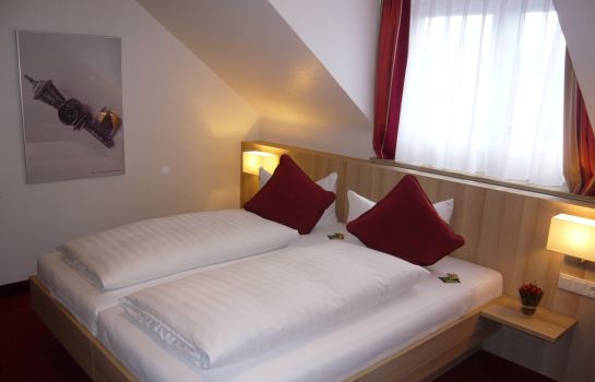 Zur Traube Garni Hotel