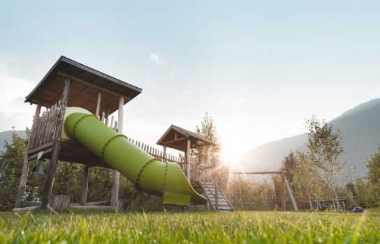 Im Tiefenbrunn Gardensuites & Breakfast