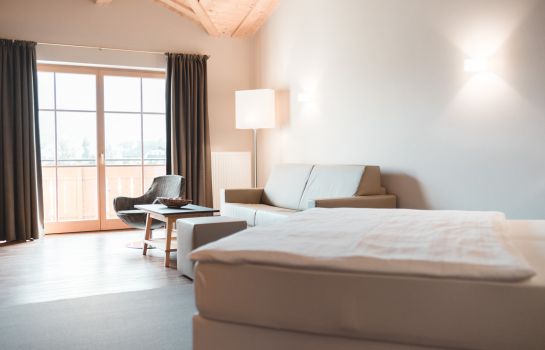 Im Tiefenbrunn Gardensuites & Breakfast