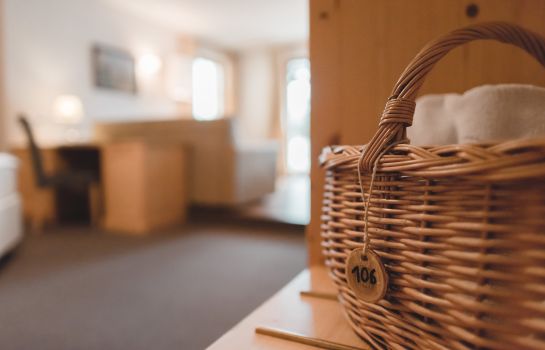 Im Tiefenbrunn Gardensuites & Breakfast