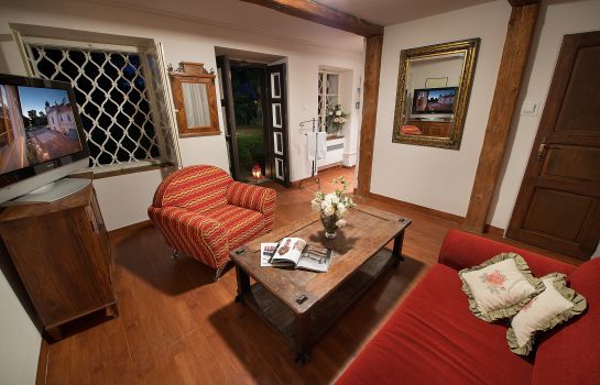 Chateau Loucen Garden Retreat