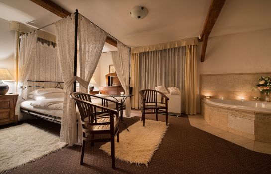 Chateau Loucen Garden Retreat