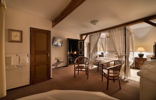 Chateau Loucen Garden Retreat
