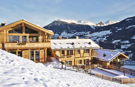 HochLeger Chalets Deluxe