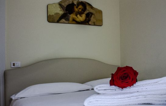 Ai Tre Ponti B&B only rooms with shared bathroom