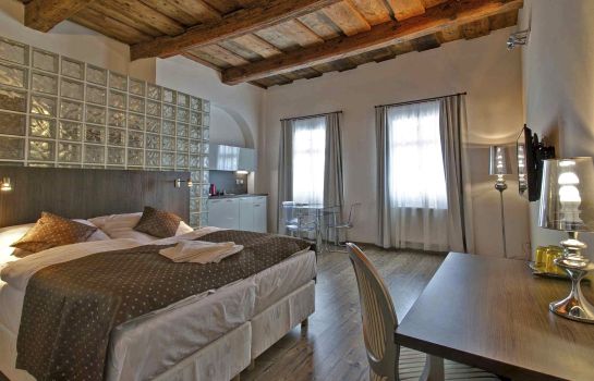 U Tří hrušek Suites & Apartments