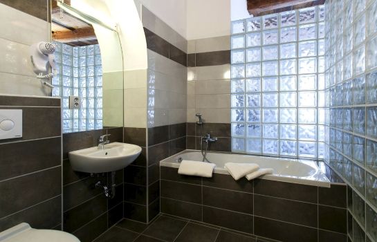 U Tří hrušek Suites & Apartments