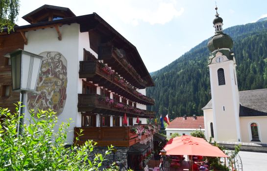 Hotel Basur - das Schihotel am Arlberg