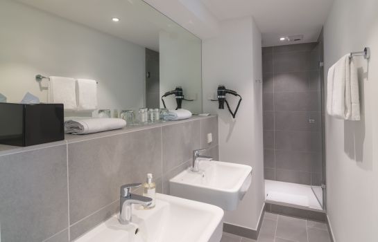 VI VADI HOTEL BAYER 89