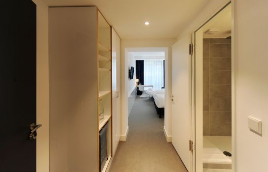 VI VADI HOTEL BAYER 89
