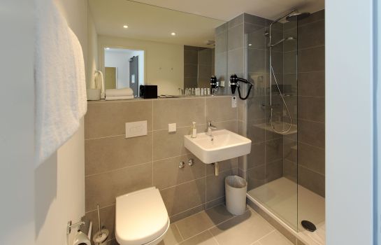 VI VADI HOTEL BAYER 89