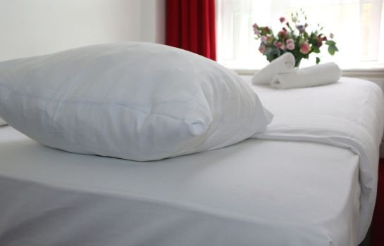 Floris Hotel