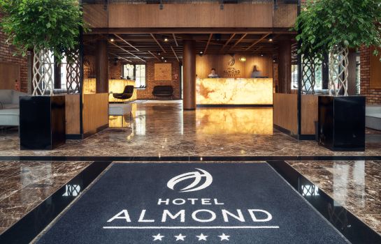 Almond Business & SPA