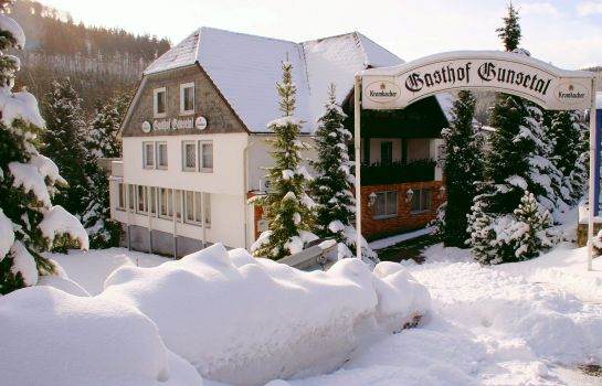 Gunsetal Hotel &  Restaurant
