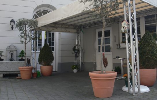 Hotel Kranig Das kleine Gaestehaus im Herzen von Biebrich