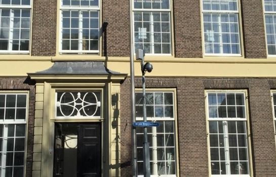 Eye Hotel