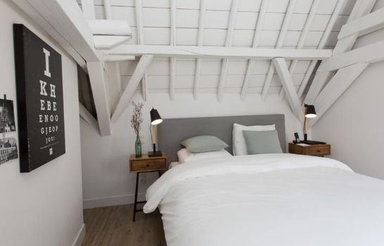 Eye Hotel