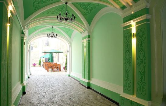 Vintage Hotel