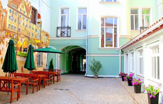 Vintage Hotel