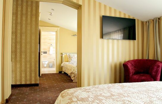 Vintage Hotel