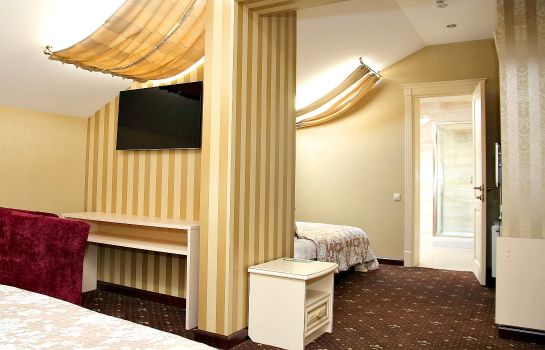Vintage Hotel