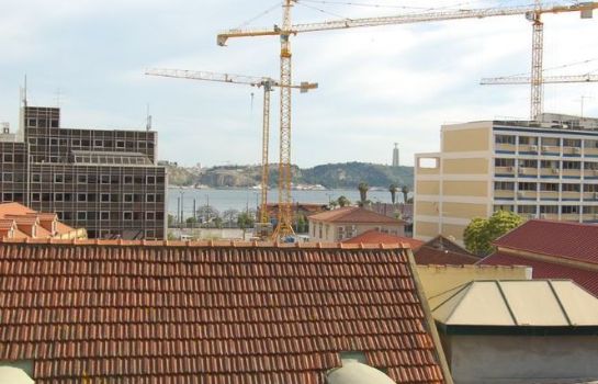 Wallis Apartments