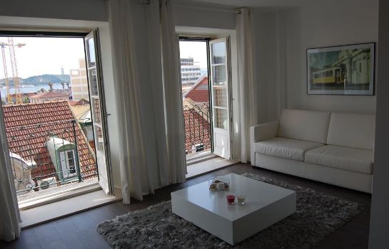 Wallis Apartments