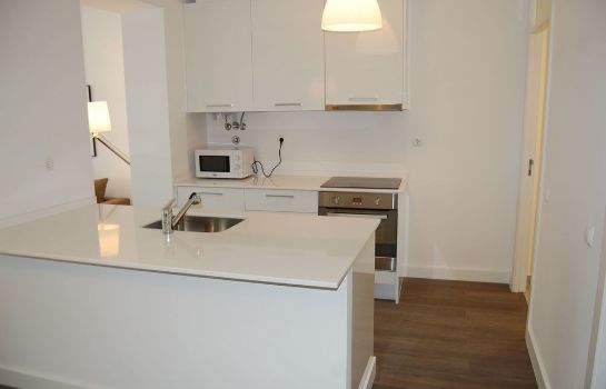 Wallis Apartments
