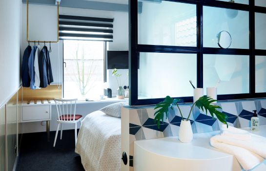Five Rooms