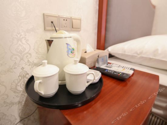 Hotel 重庆天宸酒店（大学城熙街店） (Chongqing)
