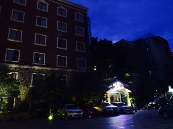 Hotel 遂宁逸家城市酒店 (Suining)