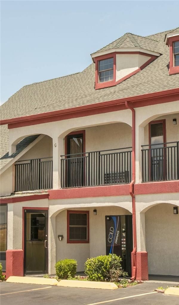 Super 8 By Wyndham Norman West - Norman, OK