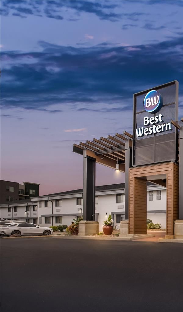 Best Western West Towne Suites - Madison