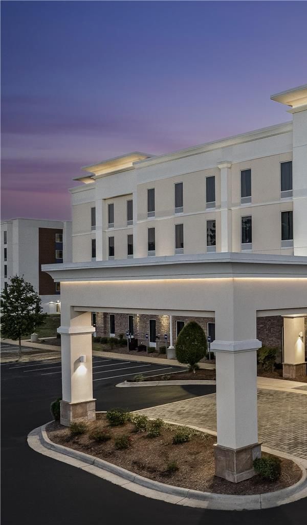 Hampton Inn & Suites Fayetteville - Fayetteville, NC