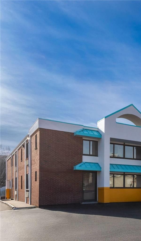 Howard Johnson By Wyndham Malden Boston Area - Malden, MA