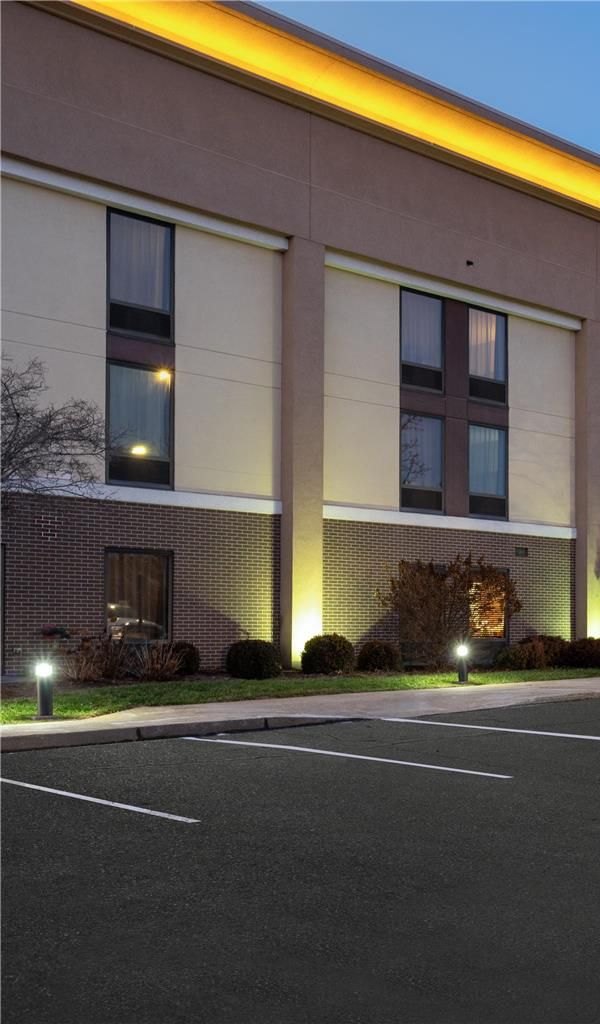 Hampton Inn Marietta - Marietta, OH