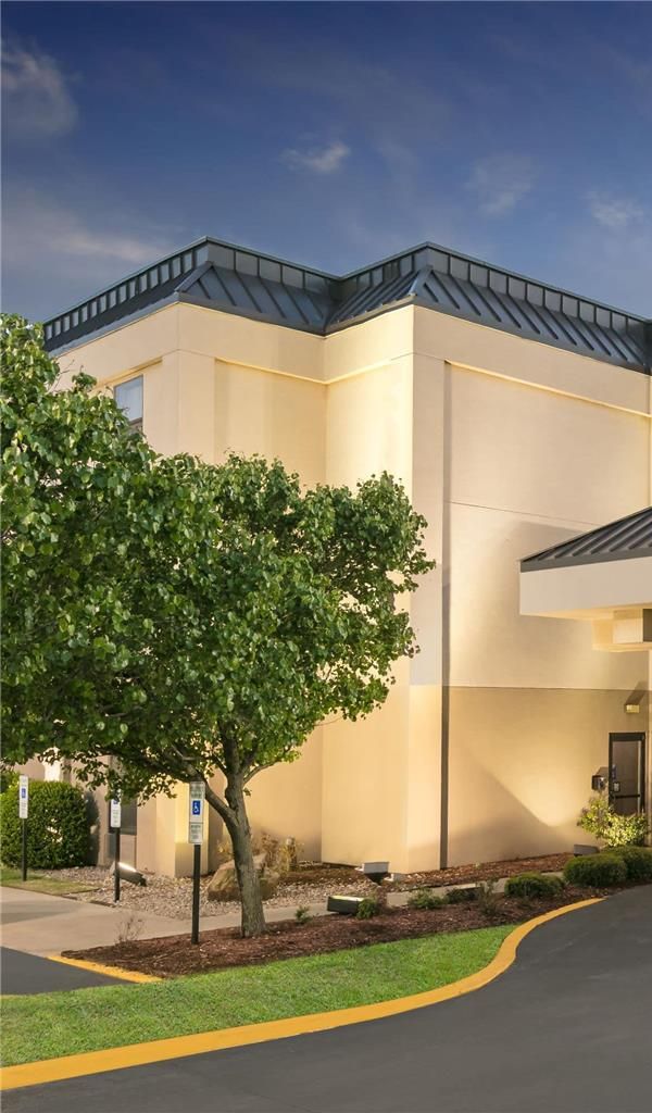 Baymont By Wyndham Oklahoma City/quail Springs - Edmond, OK