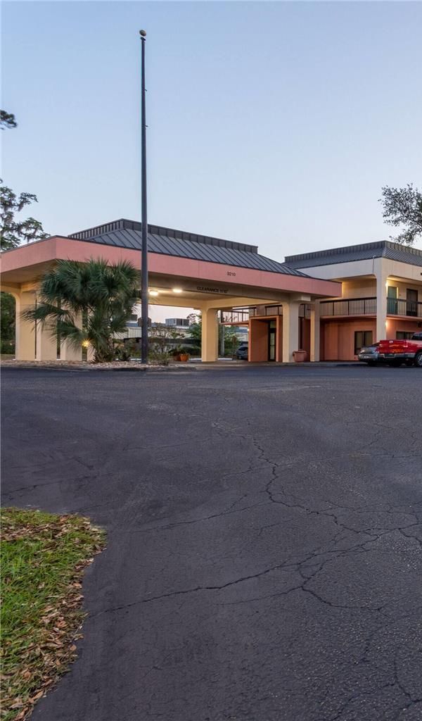 Baymont By Wyndham Tallahassee - Tallahassee, FL