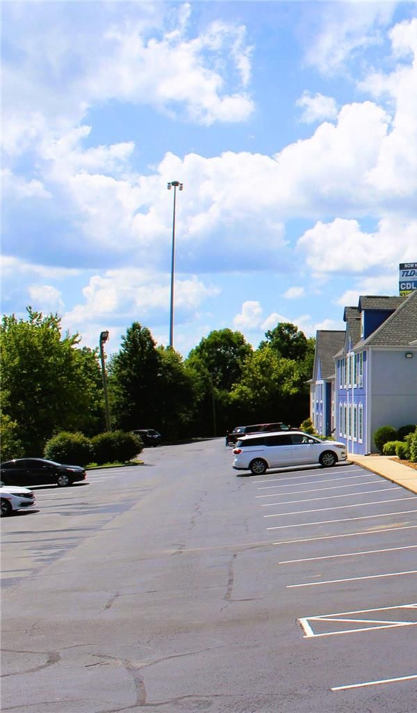 Quality Inn Crossville Near Cumberland Mountain State Park - Crossville, TN