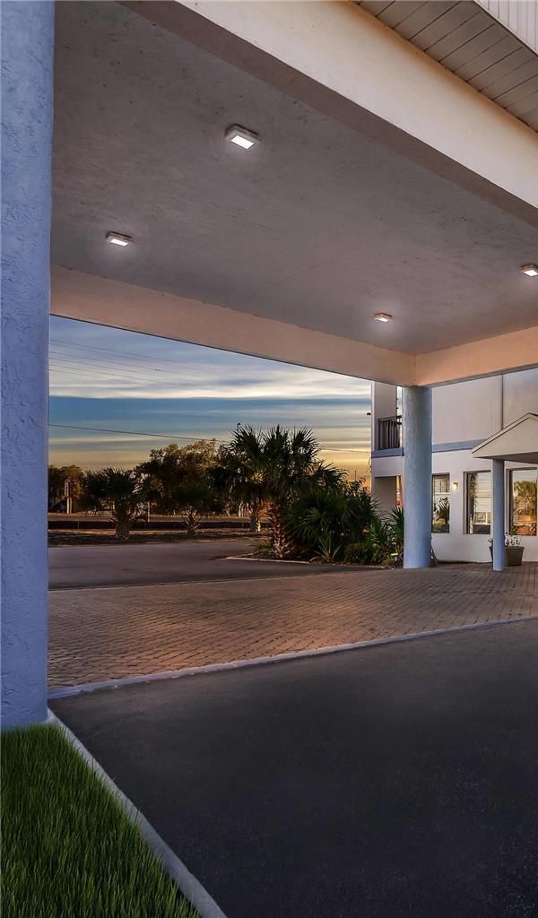 Quality Inn - Spring Hill
