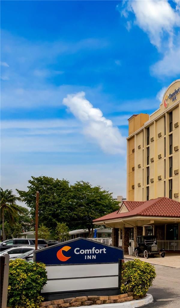 Comfort Inn Oceanside Deerfield Beach - Deerfield Beach, FL