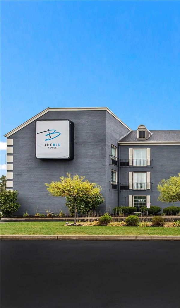The Blu Hotel Ascend Hotel Collection - Loveland, OH