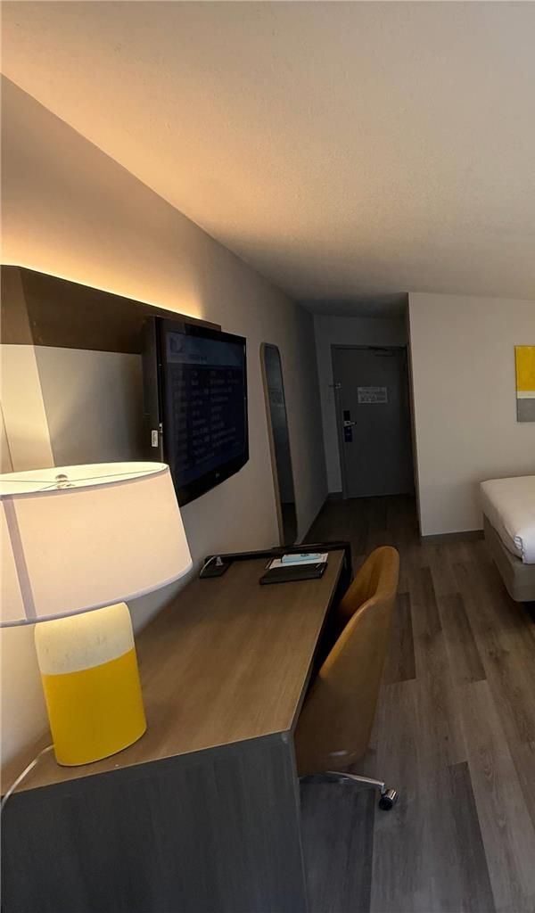 Comfort Inn & Suites Danbury-bethel - Danbury, CT