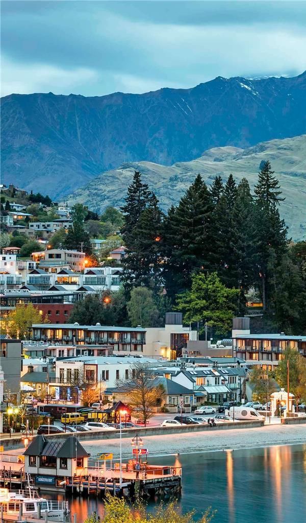 Novotel Queenstown Lakeside - Queenstown, New Zealand