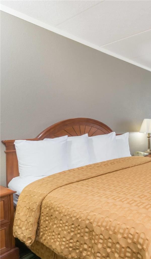 Days Inn By Wyndham Columbus East Airport - Columbus