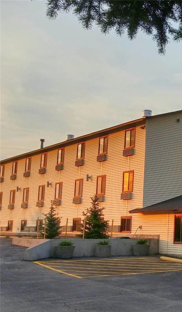Super 8 By Wyndham Dillon - Dillon, MT