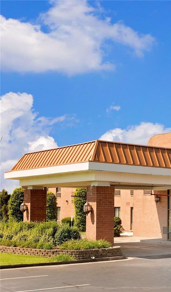 Super 8 By Wyndham Metropolis - Paducah, KY