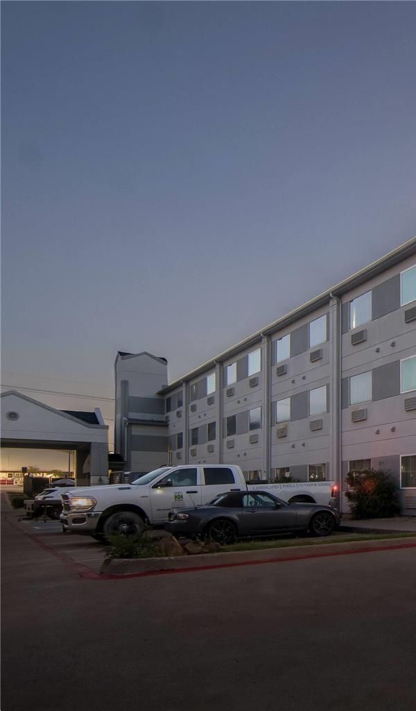 Super 8 By Wyndham Weatherford - Weatherford, TX